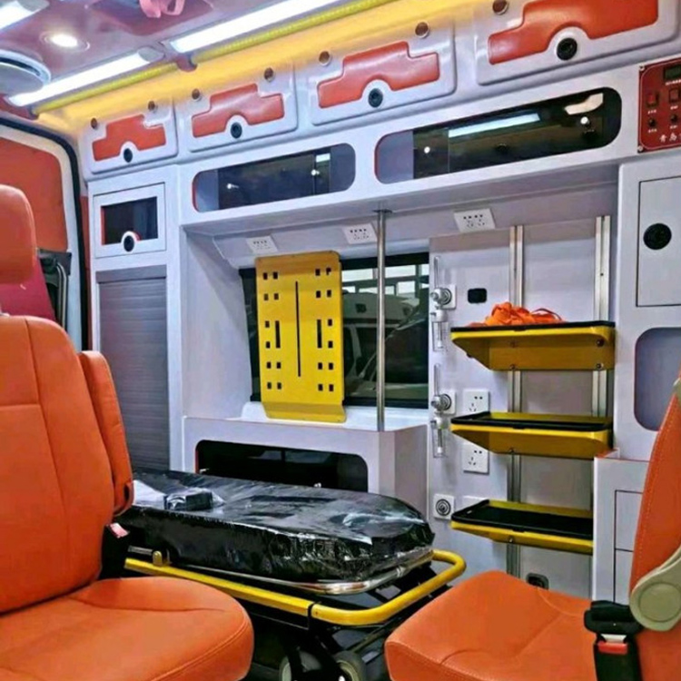 琼山长途救护车护送病人租赁价格